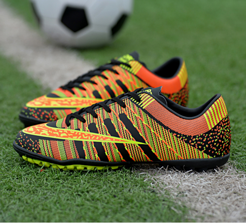 Lace-Up Fashion PU Leather Unisex Soccer Shoes